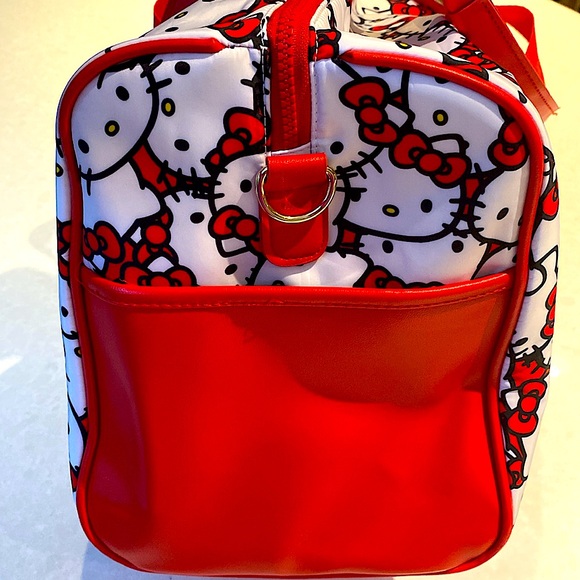 New Sanrio Hello Kitty Face AOP Duffle Bag Red Bioworld Weekender Carry-On⭐️⭐️⭐️ - Picture 12 of 17